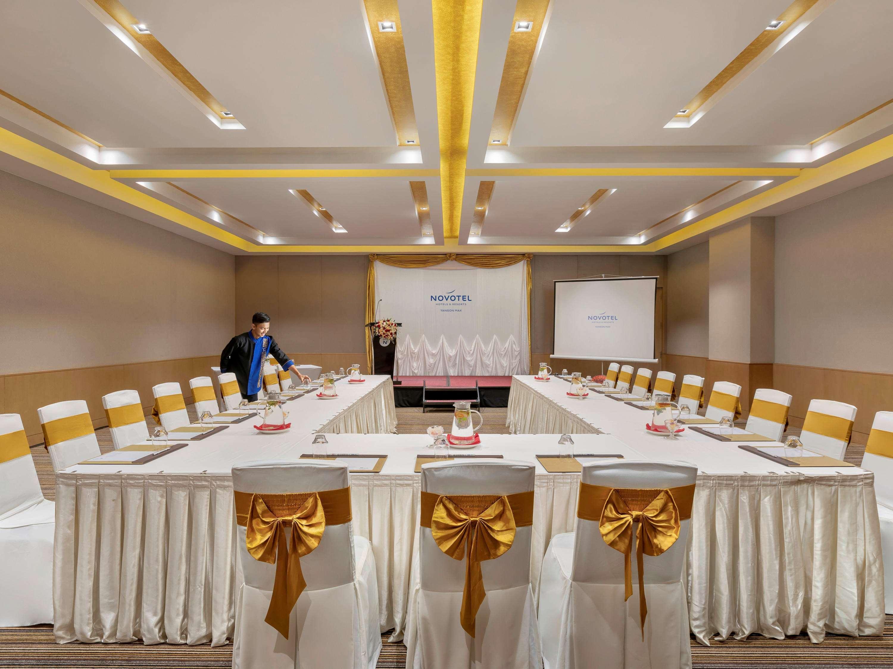 Novotel Yangon Max Eksteriør billede
